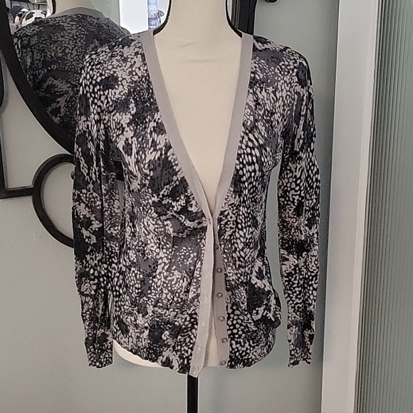 Apostrophe cardigan - Picture 1 of 5